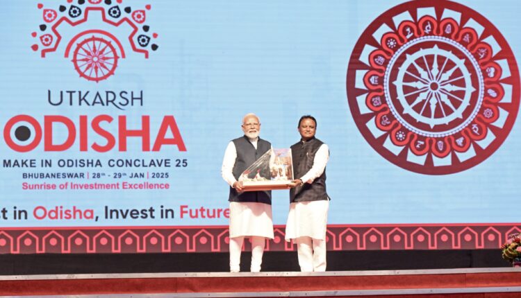 PM Modi and CM Mohan Majhi at Utkarsh Odisha Conclave 2025