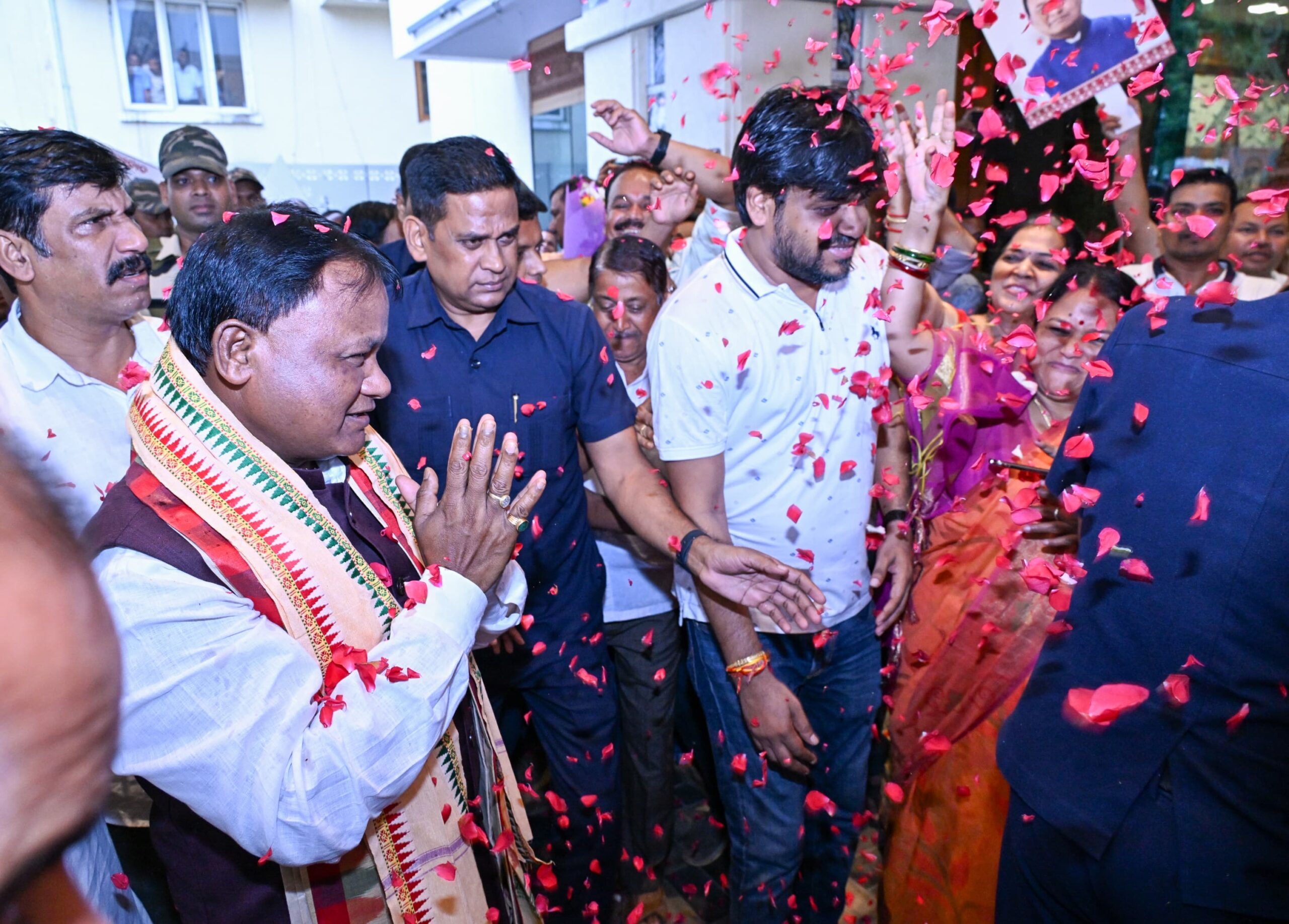 Odisha CM Mohan Majhi felicitated by people of Keonjhar