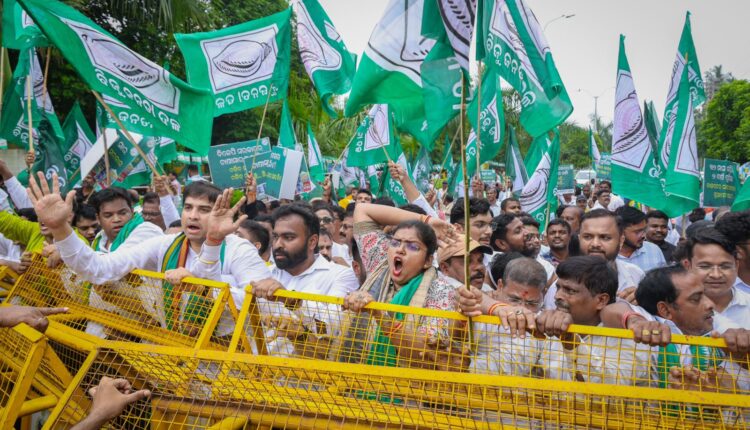 TNI Commentary - BJP vs BJD over Fertiliser Crisis