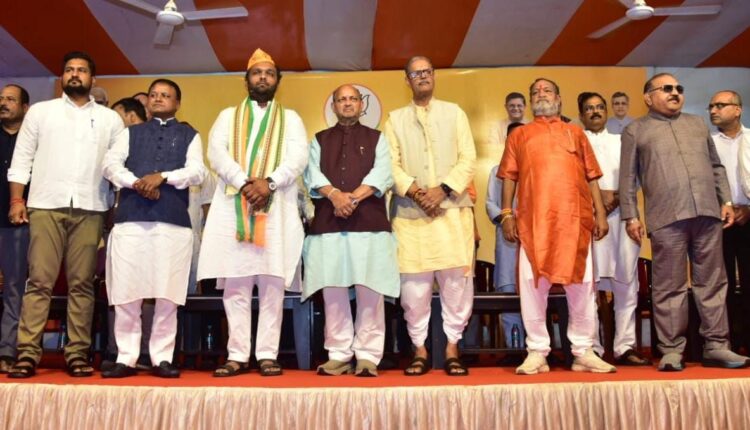 Jay Dholakia dumps Late Father's Party; joins BJP