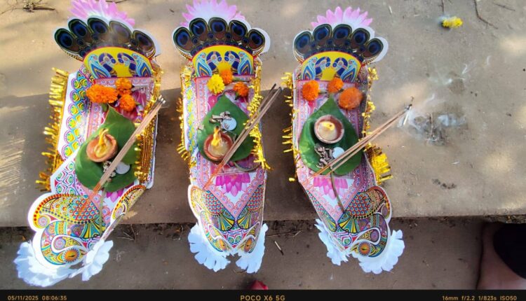 Lakhs of devotees across the State participated in Boita Bandana celebrations to mark Kartik Purnima.