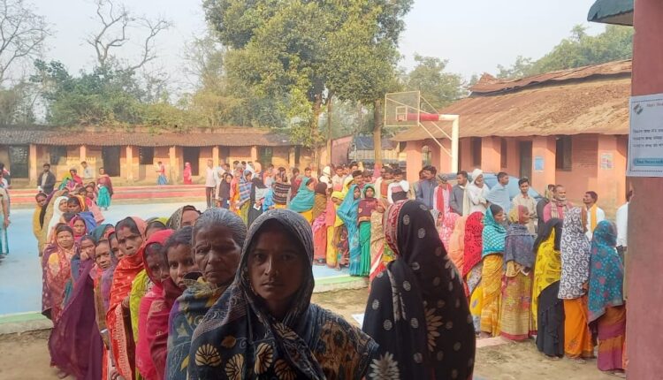 Bihar Elections 2025: Voting begins for final phase across 122 seats; 1,302 candidates in fray. 31.38% voter turnout recorded in the second and final phase of Bihar Election 2025, till 11 am.