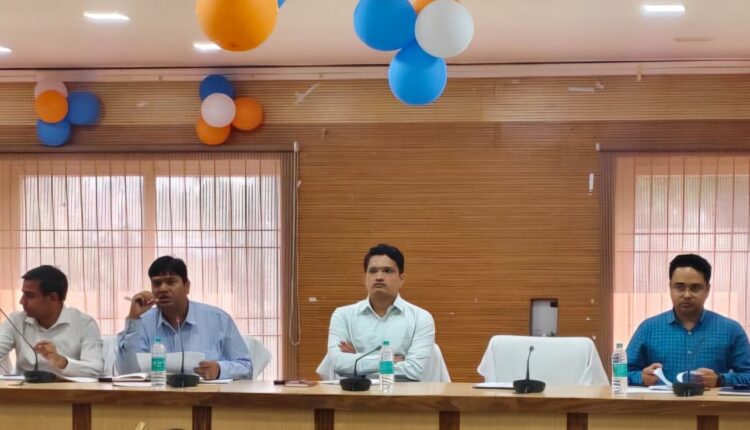 Failure in Grievance Redressal: Cuttack Collector cracks whip on 91 Officers