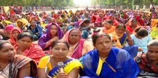 Odisha Mid-Day Meal Workers on Streets; protests for pending wages of 3 months