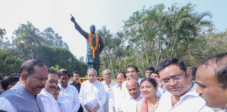 BJD President Naveen Patnaik pays tribute to his father and former Odisha CM Biju Patnaik on his Birth Anniversary.