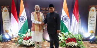 PM Narendra Modi and Indonesian President Prabowo Subianto participate in a community event in Jakarta, Indonesia.
